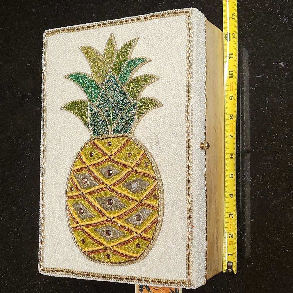 Pineapple Embellished Keepsake Box - Picture 7 of 12